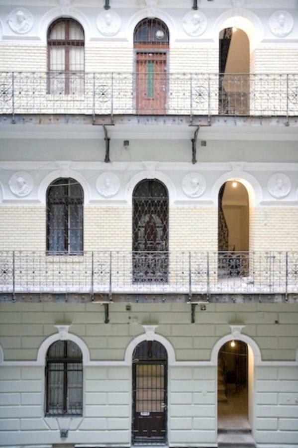 Cape Code Apartment Budapest Eksteriør billede