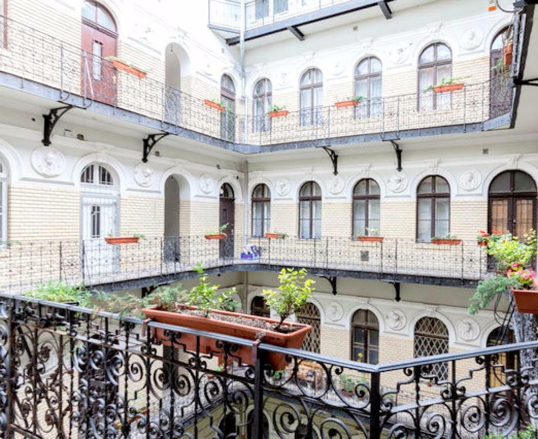 Cape Code Apartment Budapest Eksteriør billede
